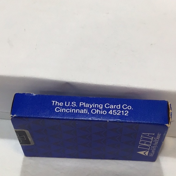 Factory Sealed Delta Airlines playing cards - Picture 5 of 5